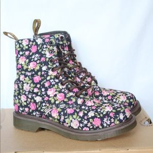 Women’s Dr. Martens 1460 Floral Canvas